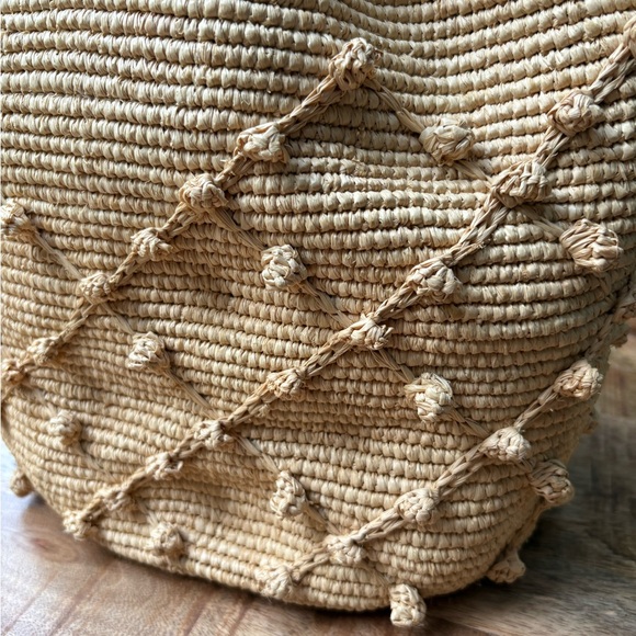 Embroidered Sezane raffia bag - Picture 10 of 17